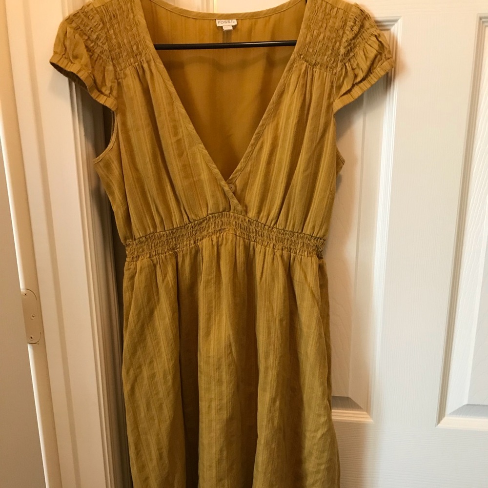 Adorable yellow Fossil dress